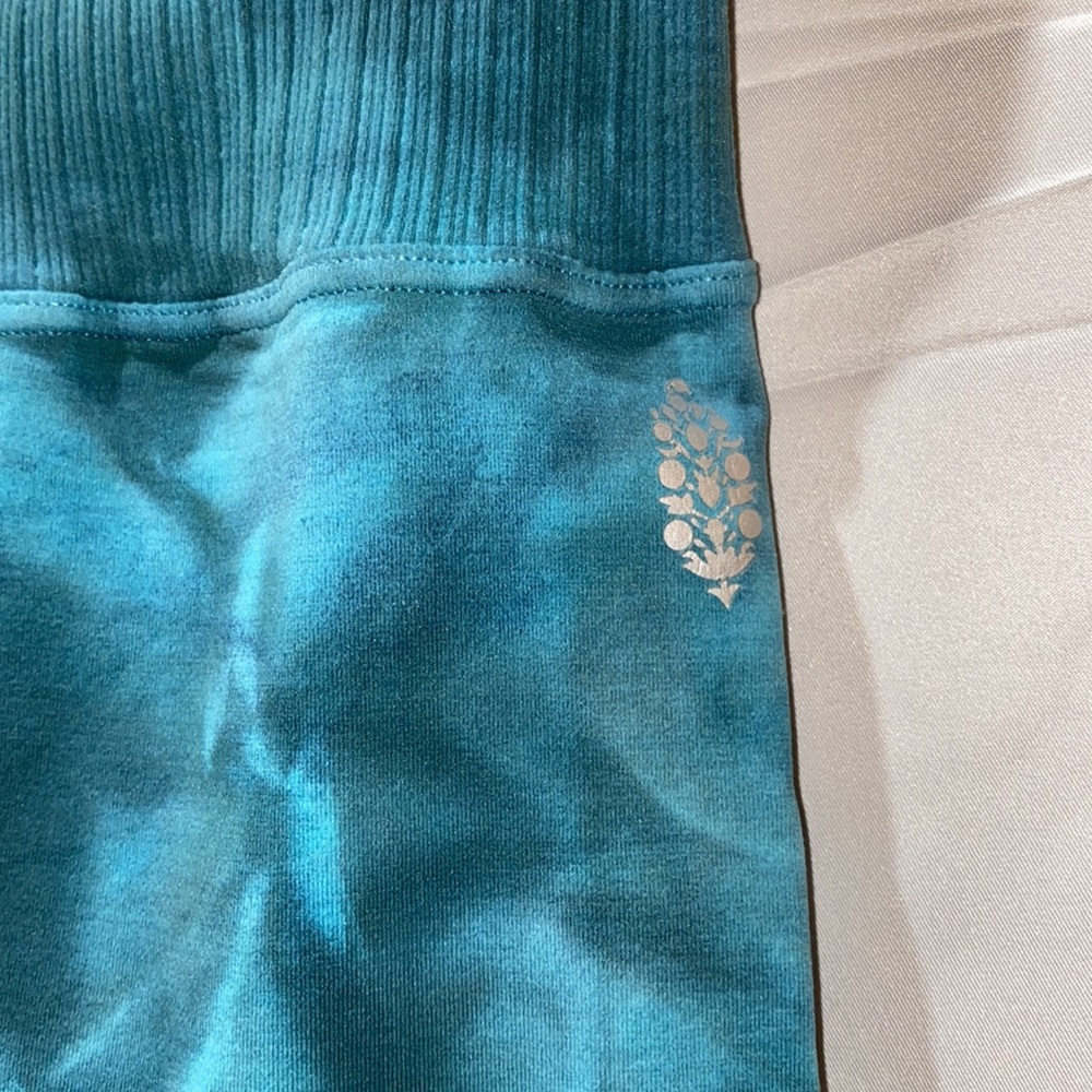 NWT!! Free People Good Karma Tie Dye Leggings Medium Large - Picture 9 of 15